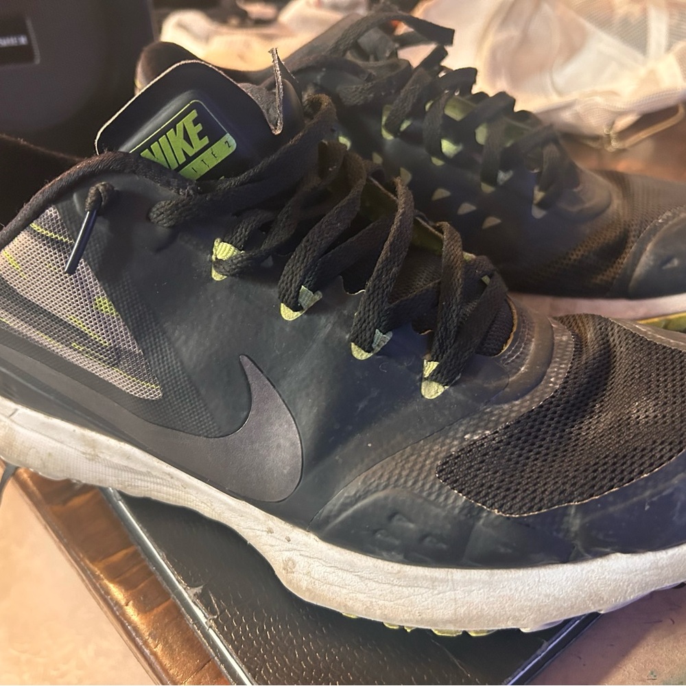 Beater shoes comes with terrible speaker. Bum starter pack